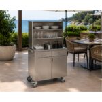 Gheridon profesional din inox pentru organizarea veselei pe terasa unui restaurant.